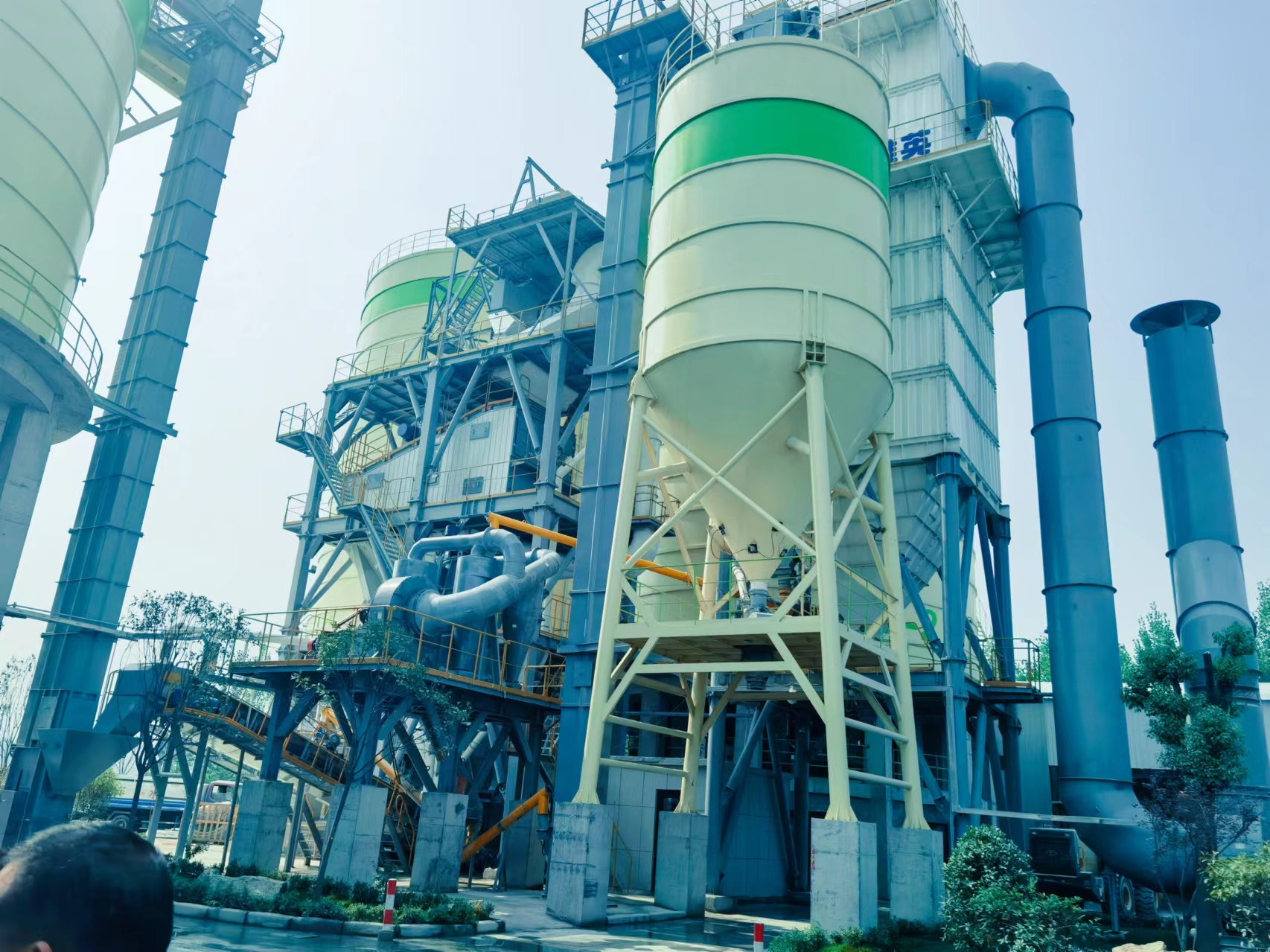 服務(wù)客戶(hù)，為了客戶(hù)，實(shí)現(xiàn)價(jià)值！